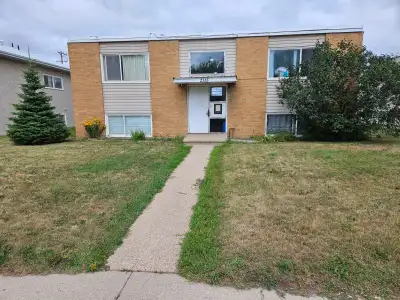 1 Bedroom Apartment 2115 7th Street East near Preston Avenue Available immediately one bedroom apart...