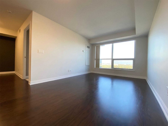 1 + Den Condo Unit For Rent Closed To Hwy401 & Kennedy in Long Term Rentals in City of Toronto - Image 3