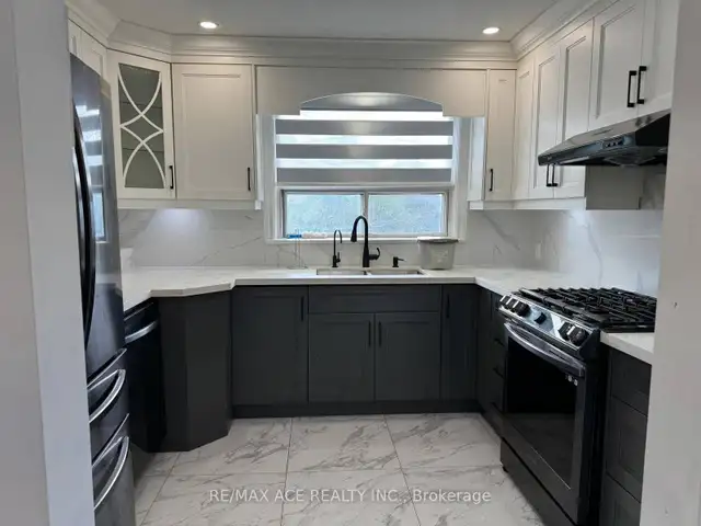 room for rent $650 plus utilities  in Room Rentals & Roommates in Oshawa / Durham Region - Image 4
