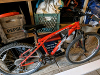 Gt avalanche 3.0 size small bike/bicycle 