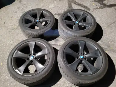 Selling a OEM 20" BMW X5 X6 summer tire package. Staggered 20" rims with 5x120 bolt pattern. Rims ar...