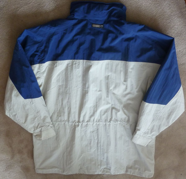 Kodiak Waterproof Light Nylon Jacket (Mens XL) in Men's in Calgary - Image 3