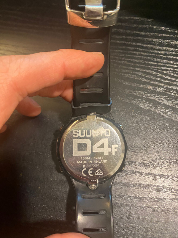 SPECIALIZED FREEDIVE COMPUTER Suunto D4f FREEDIVING WATCH | Bijoux