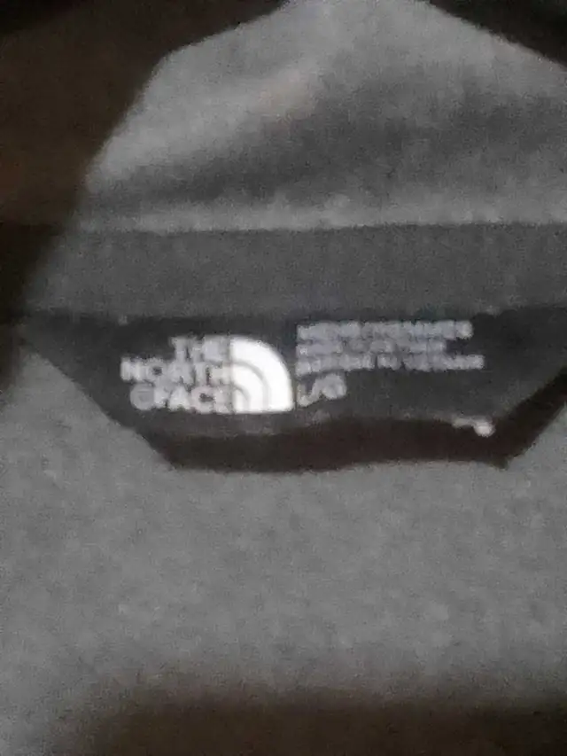 North Face men's full-zip tracksuit jacket Large in Men's in Oshawa / Durham Region - Image 4