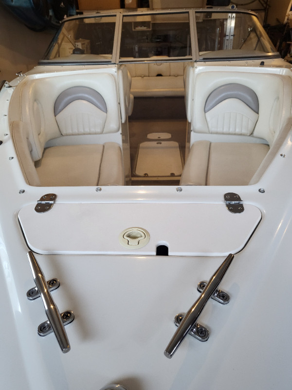 2007 STINGRAY 220LX BOWRIDER 112 hours in Powerboats & Motorboats in Regina - Image 3
