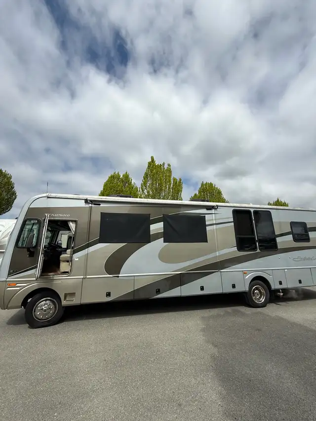 2005 Fleetwood Southwind  in RVs & Motorhomes in Penticton - Image 3