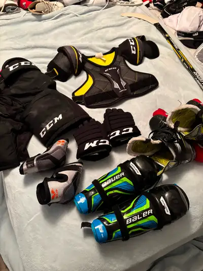 Boys hockey starter kit, View more