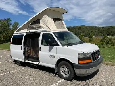 Rimouski (Québec) Prix : 39 900 $ Rare sur le marché! Safari Condo Junior 18 pieds sur GMC Savana 4,...