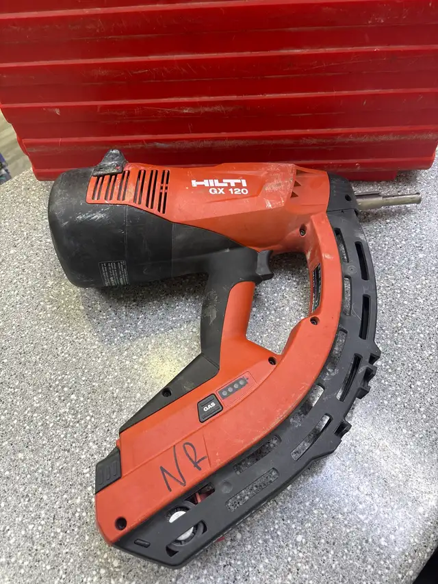 Hilti GX120 Gas Powered Actuated Fastener Gun in Power Tools in Oshawa / Durham Region - Image 4
