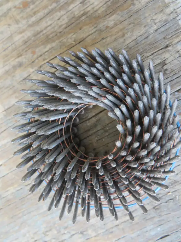 Coiled Nails in Hardware, Nails & Screws in Edmonton - Image 9