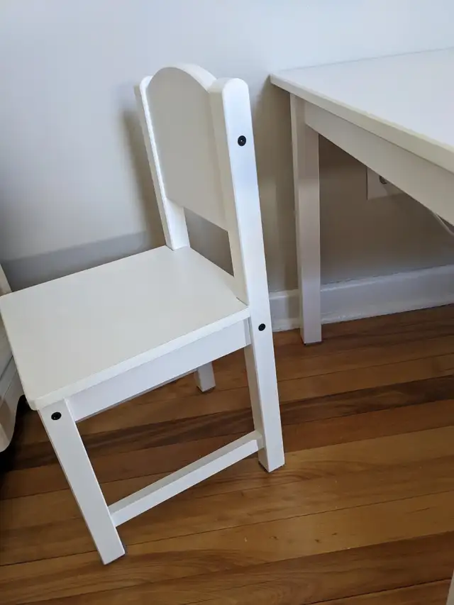 Kids Ikea Sundvik Table and Chair White Children's Set in Desks in Ottawa - Image 10