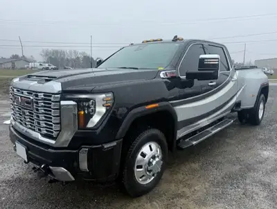 Year: 2024 Make: GMC Model: Sierra Denali Mileage: 33,665km Engine: Duramax 6.6L HD Transmission: Au...