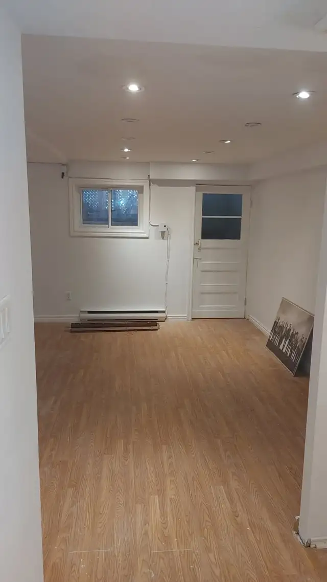 4.5-room apartment in the center of Lasalle, close to all services, $1050/month.