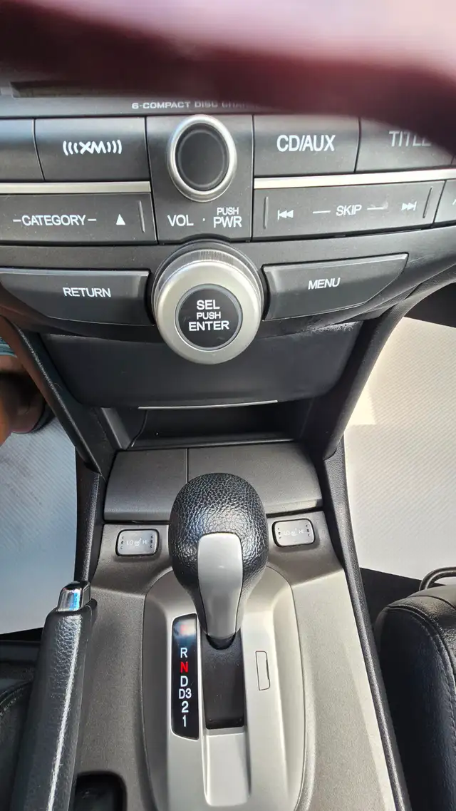 2011 Honda Accord EX-L Coupe  Low km only 140k. No accident in Cars & Trucks in Saskatoon - Image 10