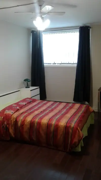 ROOM TO RENT/ À LOUER /MEUBLÉ TOUT INCLUS NEAR METRO PLAMONDON Lisez et notez que cet apt sont toute...