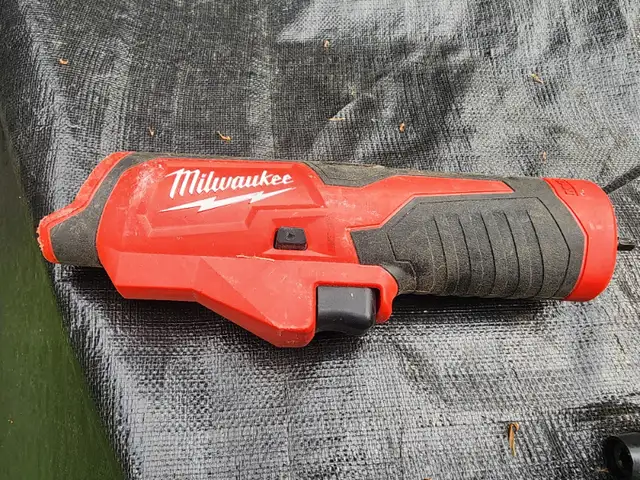 Milwaukee Trap Snake & Toilet Auger 6' W The Trap Snake Driver in Power Tools in Windsor Region - Image 10