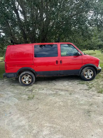 Chevy Astro Cargo 317233 km Couple new parts ac compressor and couple tires. Starts and runs would n...