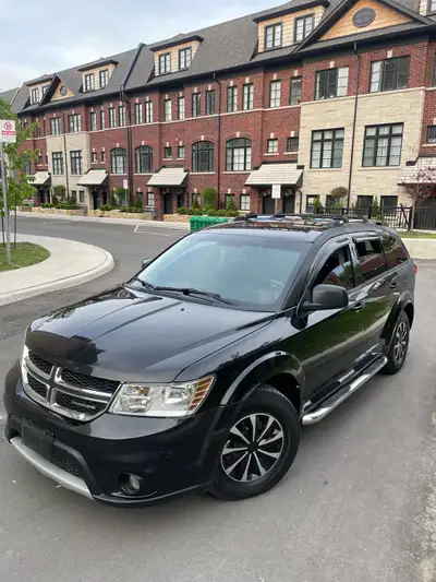 2012 DODGE JOURNEY SXT 177kms. Auto. Push Start. 5 Seater. Front Wheel Drive. 3.6 V6. Easily Certifi...
