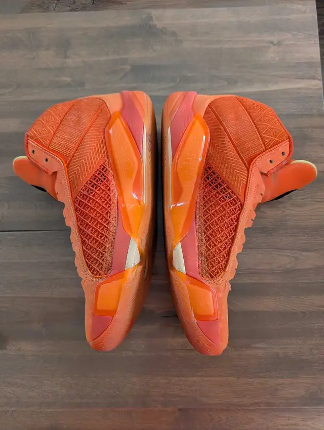 Air Jordan XXXVIII (38) WNBA Center Star Size 13.5W 12M in Men's Shoes in Markham / York Region - Image 4
