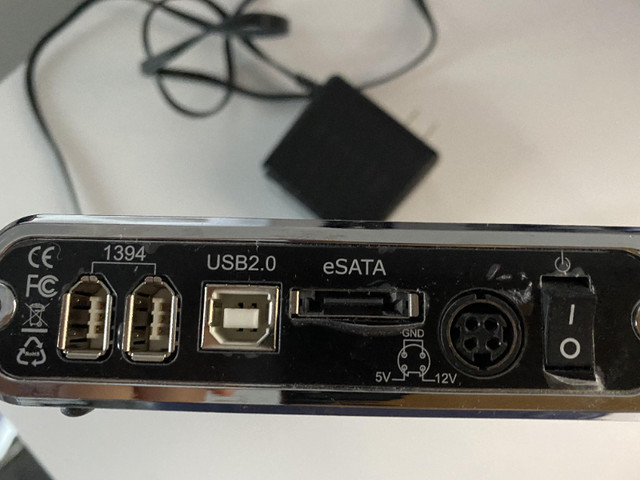 Vantec NexStar 3 3.5-Inch SATA to USB 2.0/eSATA/1394a Hard Drive in System Components in Ottawa - Image 2