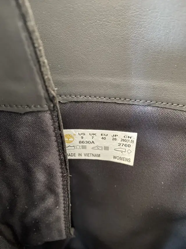 *EXCELLENT* condition knee high Timberland ladies boots- size 9 in Women's - Shoes in Markham / York Region - Image 3