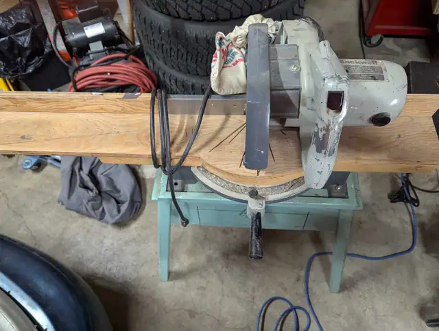 good miter saw 10 in ch or 9 inch in Power Tools in Edmonton - Image 9