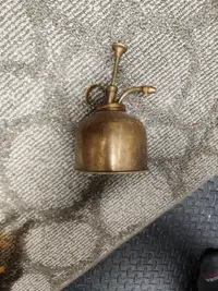 Vintage brass thumb oiler