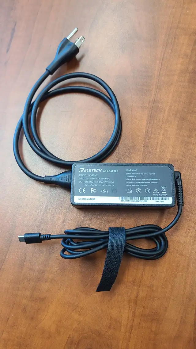 Universal USB-C Laptop Power Adapter Charger 65W in Laptop Accessories in Markham / York Region - Image 3