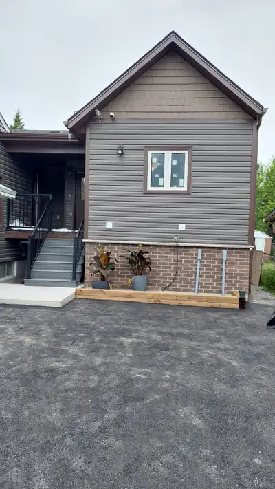 New 2-Bedroom Apartment for Lease – Main Floor!