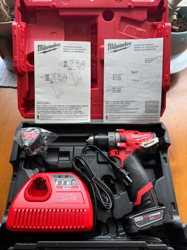 Milwaukee Hammer Drill/Driver Kit  and Bit Set in Power Tools in City of Toronto - Image 2