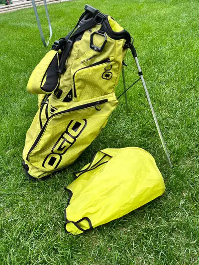 OGIO Stand up Golf Bag.  Excellent condition., View more