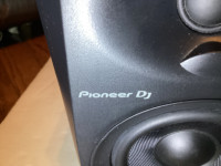PIONEER DM 40 4 INCH ACTIVE DESKTOP STUDIO MONITORS PIONEER DJ