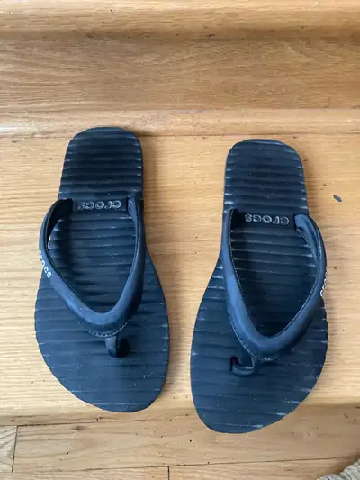 Crocs sandals 8US femmes, View more
