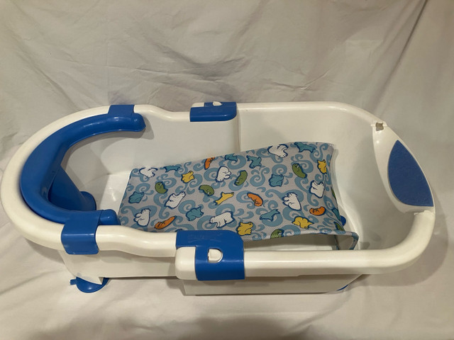 4-in-1 Bathtub Safety 1st for babies/toddlers in Bathing & Changing in Oshawa / Durham Region - Image 2