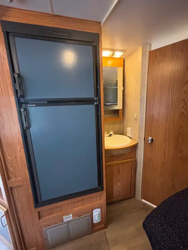 Winterized Fleetwood Terry 2006 in Travel Trailers & Campers in Williams Lake - Image 10