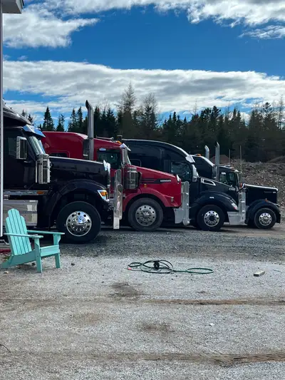 End dump/live bottom driver, View more