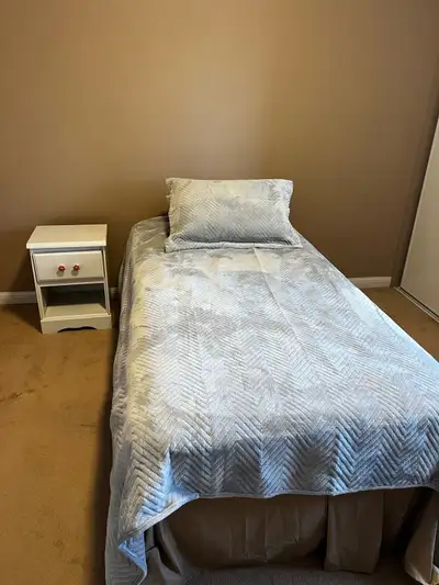 Room for rent in Cambridge . For male . Quiet Room for Rent. Available immediately $ 750 per month i...