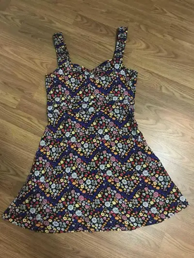Forever 21 women’s small floral summer dress, multicolour, View more