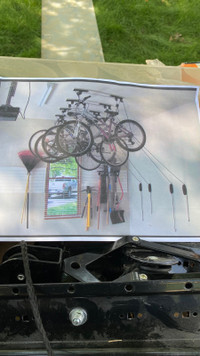 2 Supports  à vélo de plafond / bike ceiling racks
