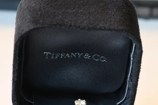 Tiffany & Co. Platinum Diamond Ring in Jewellery & Watches in Downtown-West End - Image 4