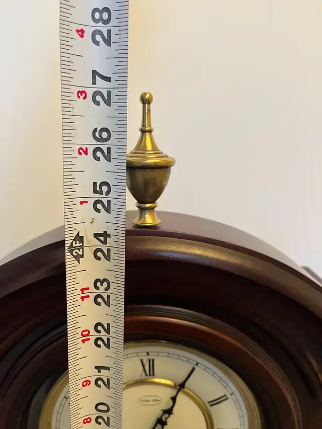 Vintage Ethan Allan Pendulum Chiming Mantle Clock Mahogany Brass in Home Décor & Accents in City of Toronto - Image 11