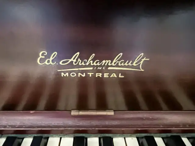 piano for sale in Pianos & Keyboards in City of Montréal - Image 2