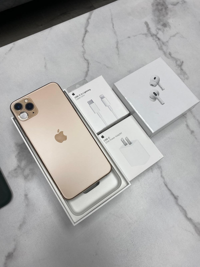 iPhone 11 Pro Max 256GB – Full Bundle: AirPods/Charger/Delivery, View more