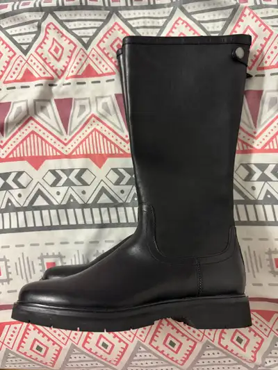 Roots Women’s Leather Boots (Brand New, Size 6), View more