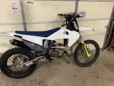 2020 TX300i 10 hours on top end 110 hours total Starts and runs great Have ownership Perfect bike fo...