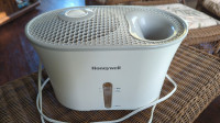 Honeywell Cool Moisture Humidifier