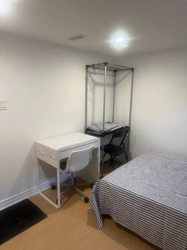 Room for rent in Room Rentals & Roommates in City of Toronto - Image 5