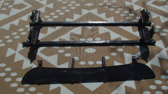 Thule Roof Racks in Other Parts & Accessories in Ottawa - Image 2