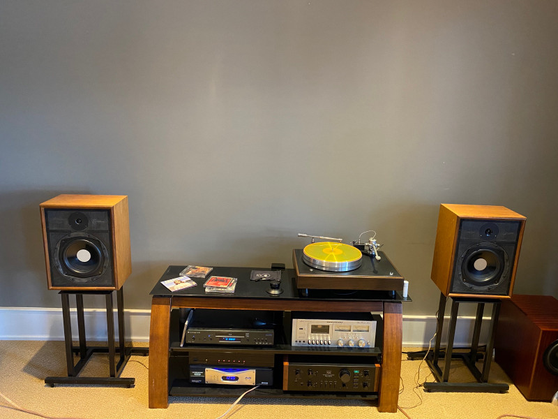 Linn isobarik Sara speakers and stands Speakers Calgary Kijiji