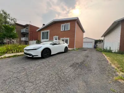 Version française Location journalière/court terme/long terme — Rive-Sud Longueuil, 2 chambres, en c...